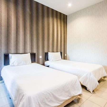 Value Inn Homestay Бътъруърт Екстериор снимка