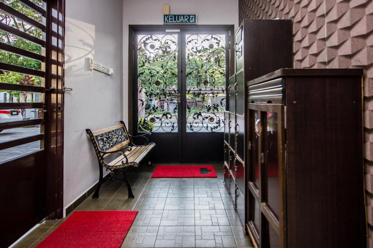 Value Inn Homestay Бътъруърт Екстериор снимка